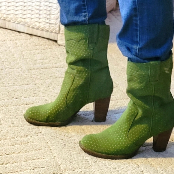 Born Shoes - BORN green leather/suede boots
